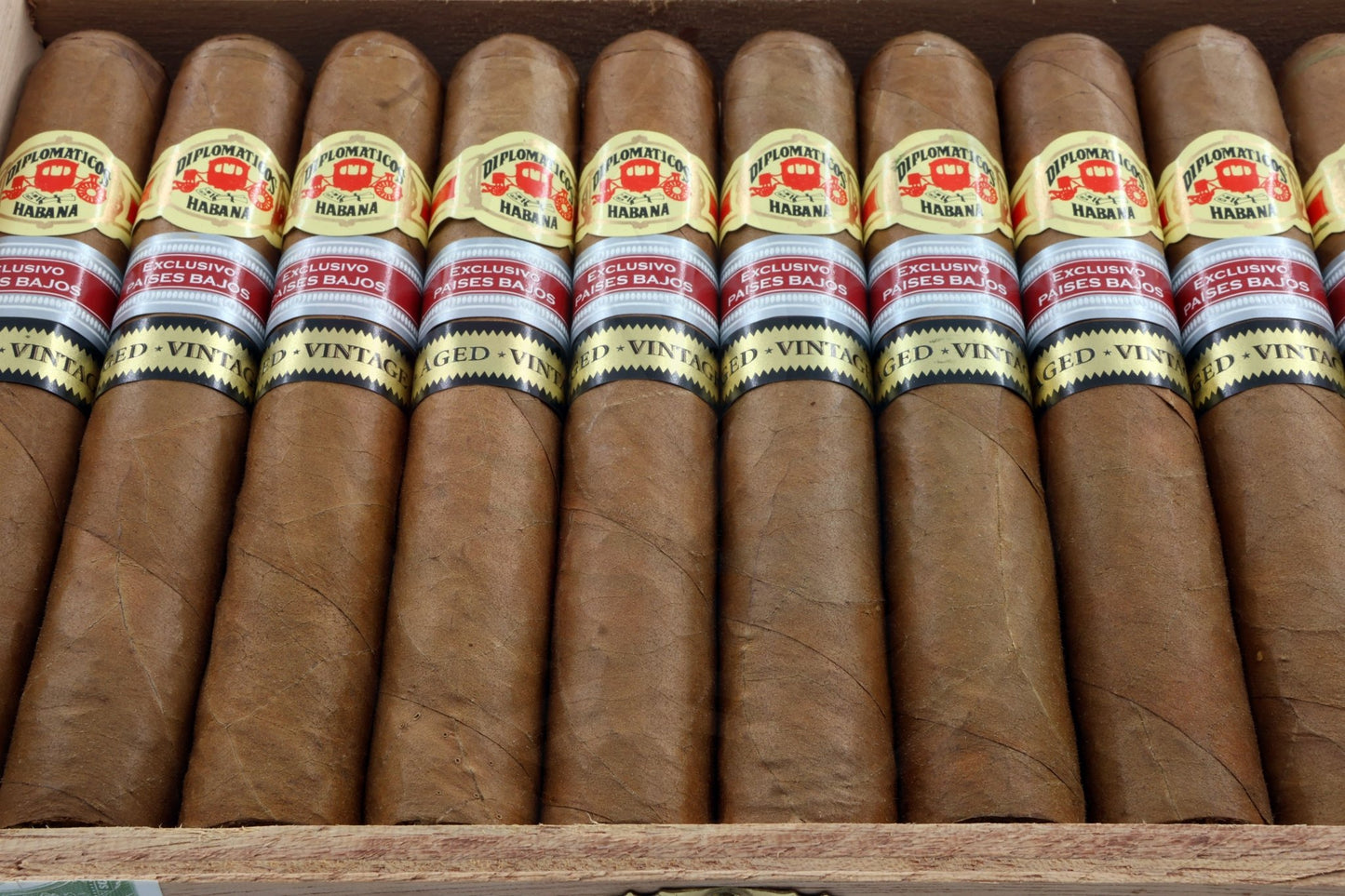 DIPLOMATICOS EL EMBAJADOR  REGIONAL EDITION PAIS BAJOS 2015 CUBAN CIGAR ONLINE